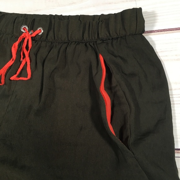 ZARA Olive Green Shorts Size Small - Picture 2 of 4